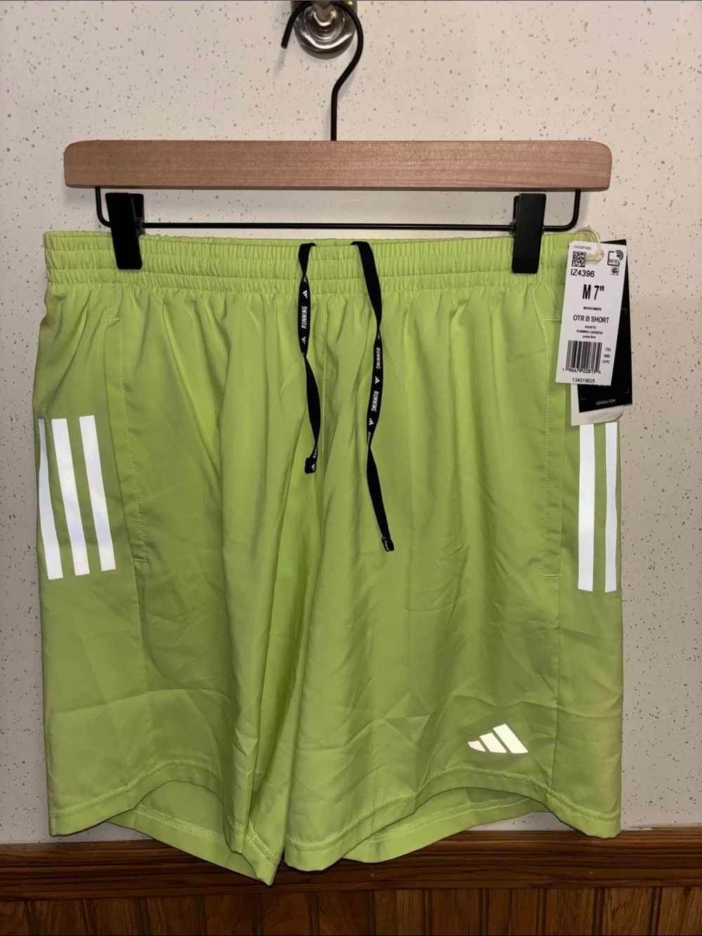 adidas - NWT - Lime Green Men's Athletic Shorts (size Medium)